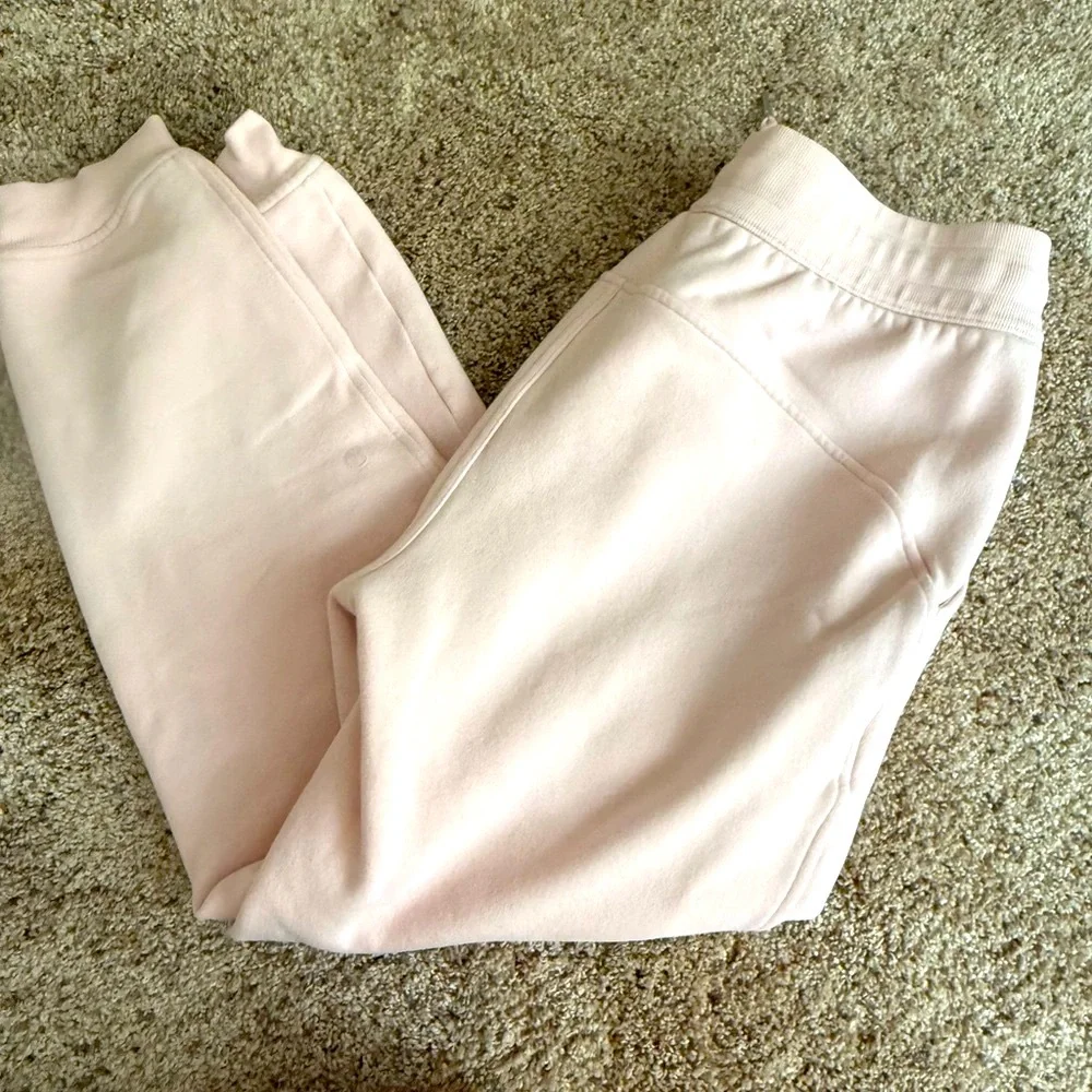 Lululemon Scuba Joggers - Picture 4 of 7